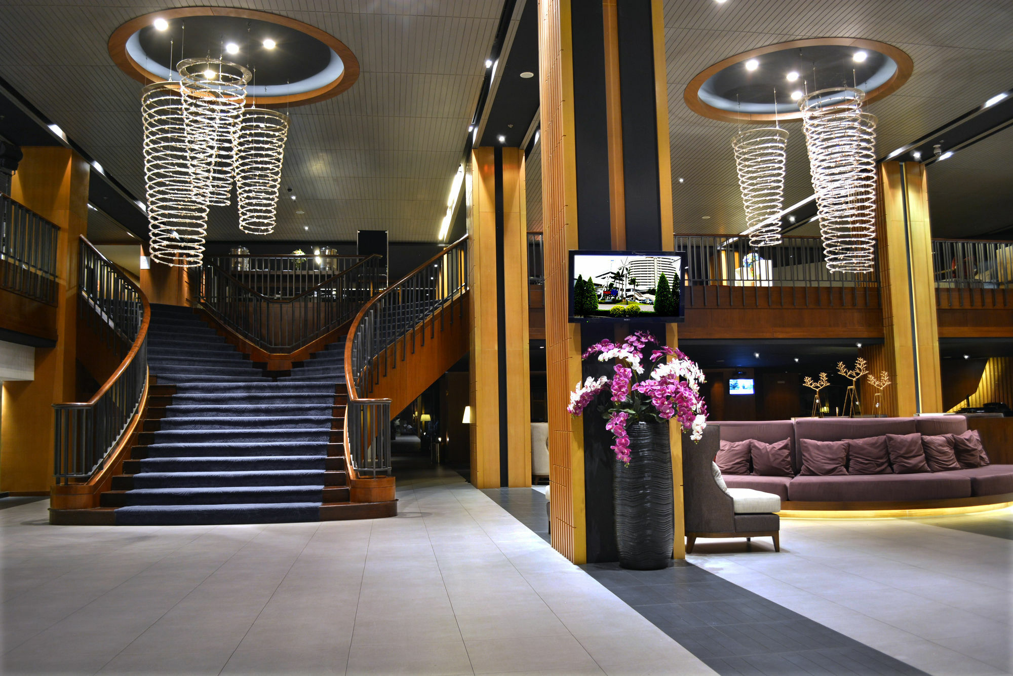 Rua Rasada Hotel - The Ideal Venue For Meetings & Events Транг Екстер'єр фото