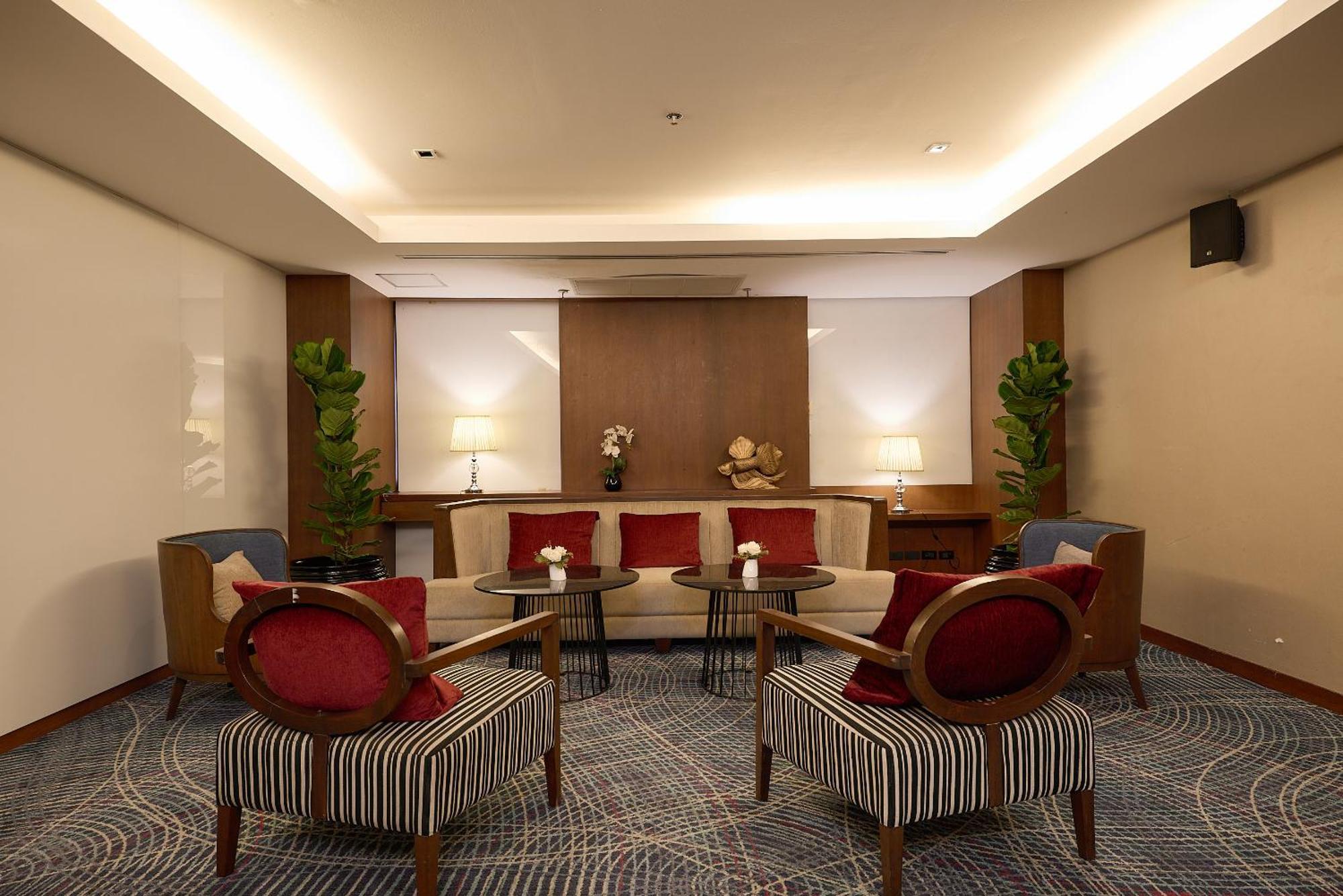 Rua Rasada Hotel - The Ideal Venue For Meetings & Events Транг Екстер'єр фото