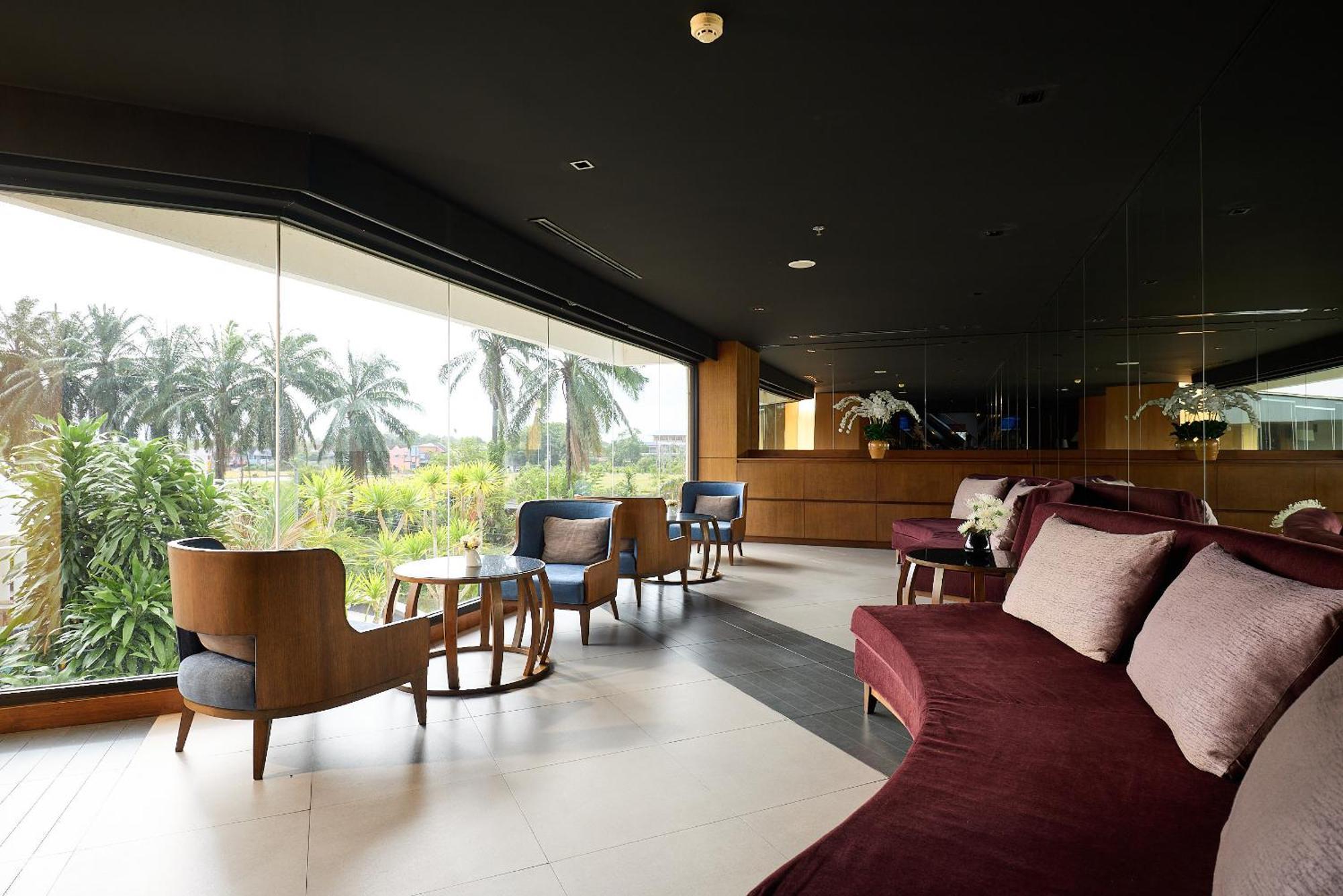 Rua Rasada Hotel - The Ideal Venue For Meetings & Events Транг Екстер'єр фото